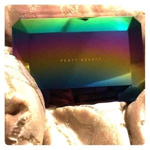 Fenty galaxy eyeshadow palette